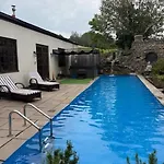Olli's Summer House - Natural Pool & Jacuzzi Optional *