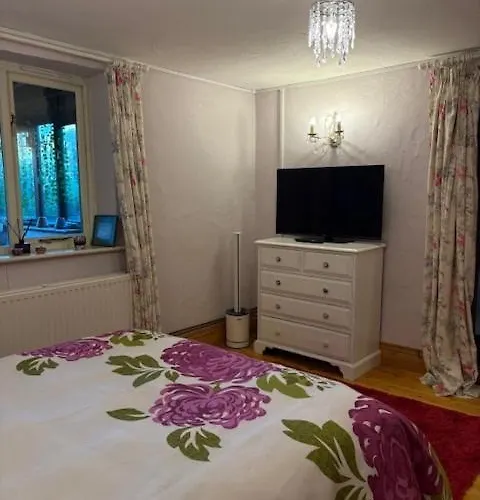 Olli's Summer House - Natural Pool & Jacuzzi Optional 别墅 *