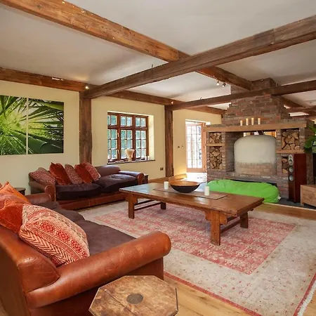 Villa Olli's Summer House - Natural Pool & Jacuzzi Optional