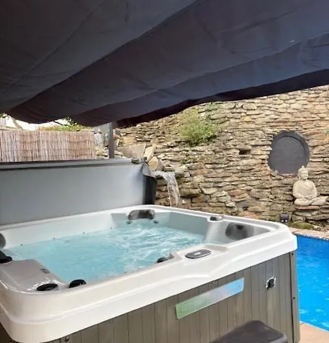 Olli's Summer House - Natural Pool & Jacuzzi Optional *